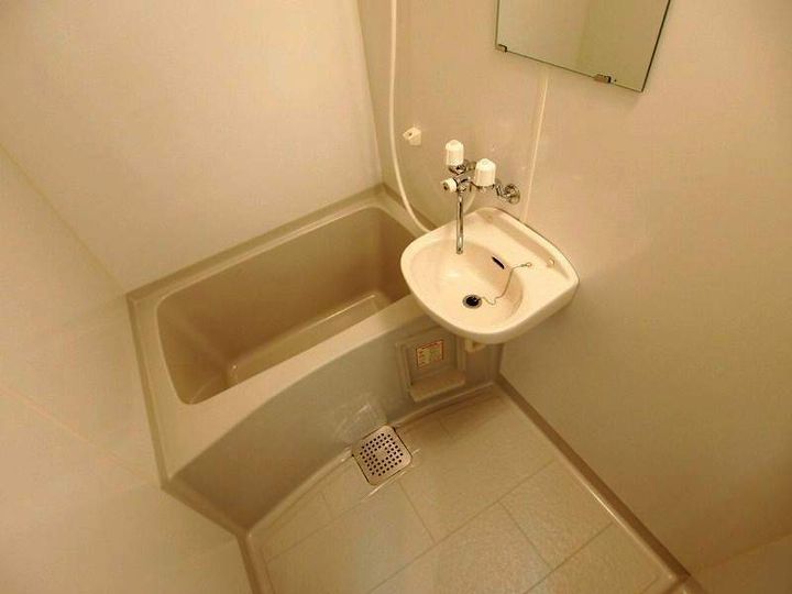 リブカントリー305号室の風呂