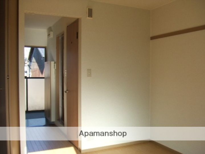 京都府京都市北区小山下総町の賃貸アパートの居間