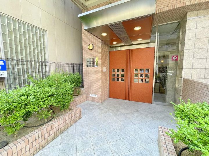 シャルマンフジ大阪城南の外観