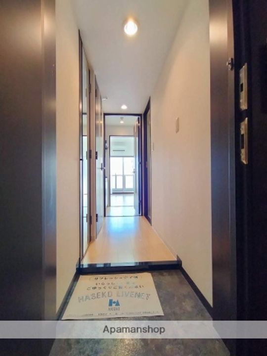 グランシス江坂の玄関