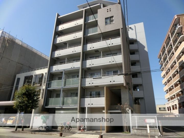 デュウェル東三国の外観