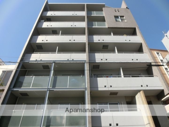 デュウェル東三国の外観