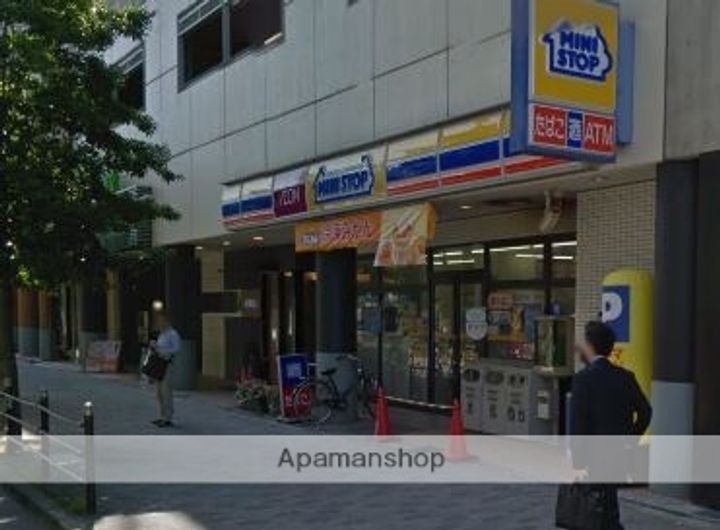 デュウェル東三国の周辺