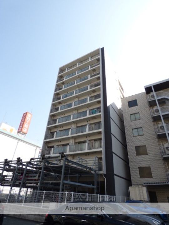 ベルヴィ江坂公園の外観