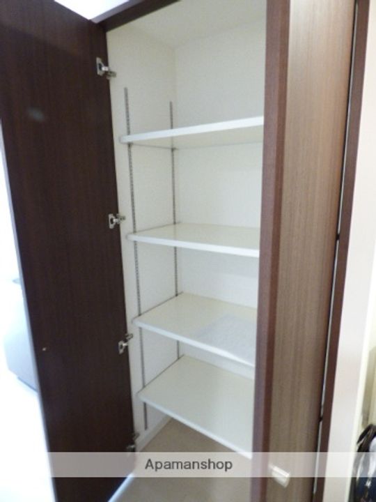 ベルヴィ江坂公園704の内装