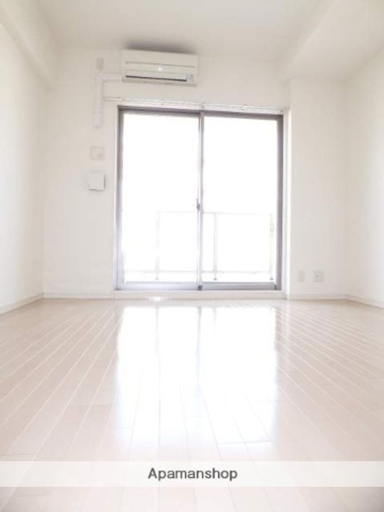 ベルヴィ江坂公園704の内装