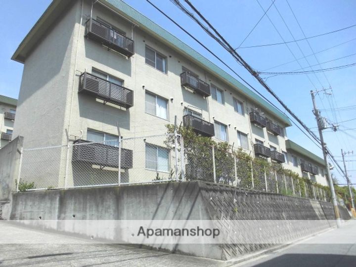 光栄ハイツ江坂の外観