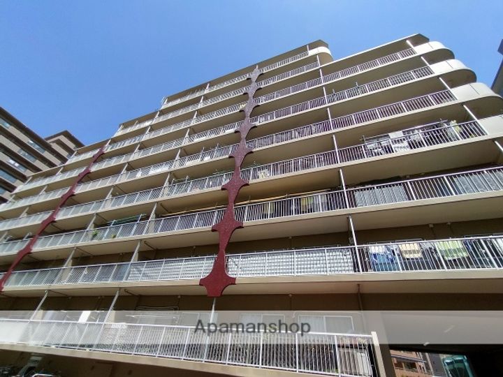 緑地公園グランドコーポの外観