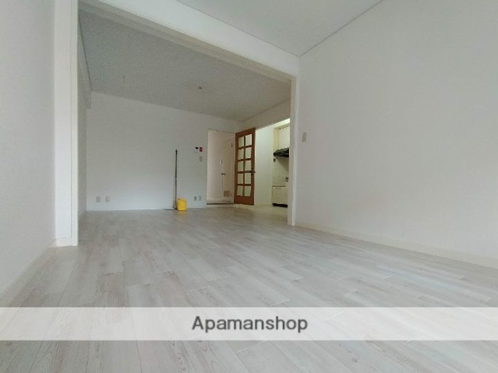 緑地公園グランドコーポの内装