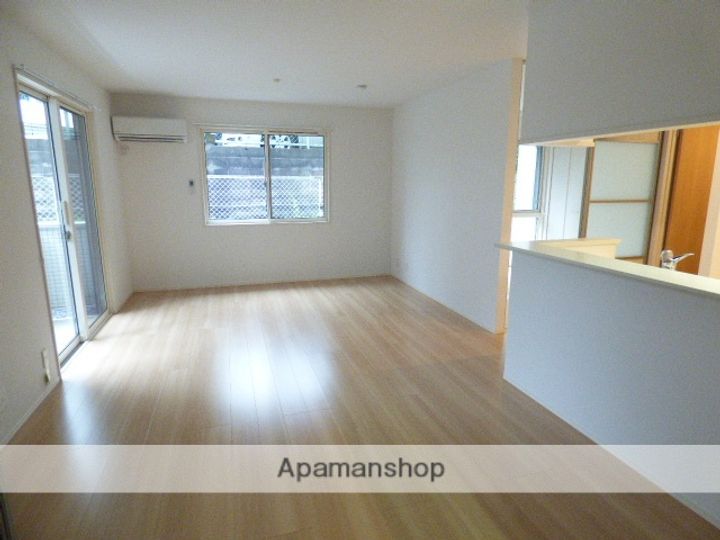 クレール桃山台の居間