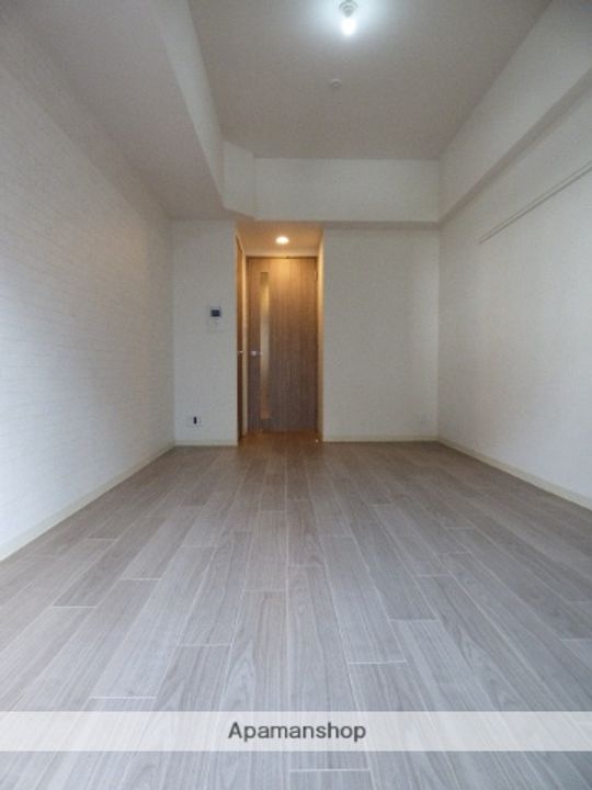 PHOENIX新大阪の居間