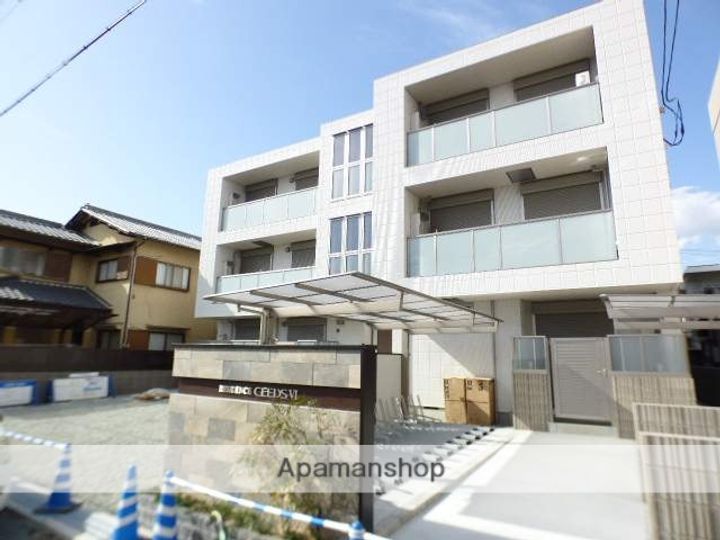 大阪府豊中市末広町1丁目の賃貸マンションの外観