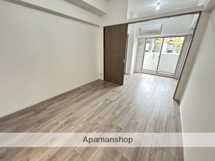 ARTIZA緑地公園の内装