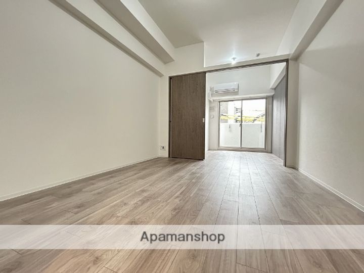 ARTIZA緑地公園の内装