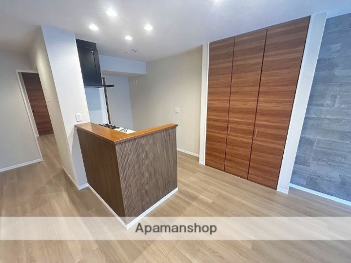 大阪府吹田市垂水町1丁目の賃貸マンションの内装