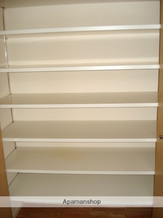 W.O.B SHINMACHIの玄関