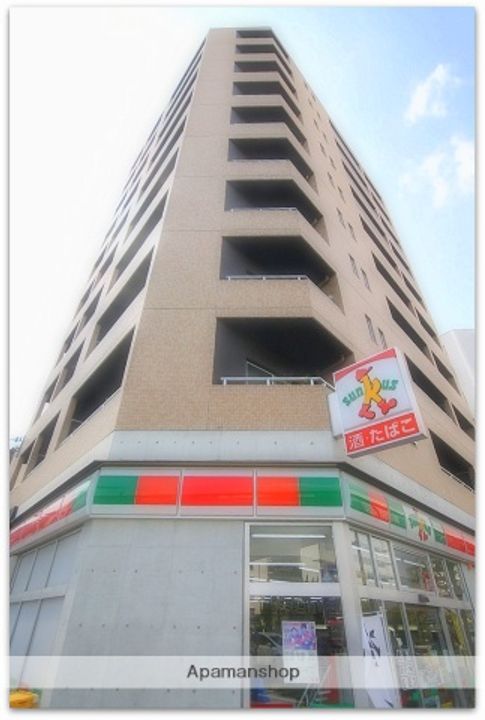 W.O.B SHINMACHIの外観