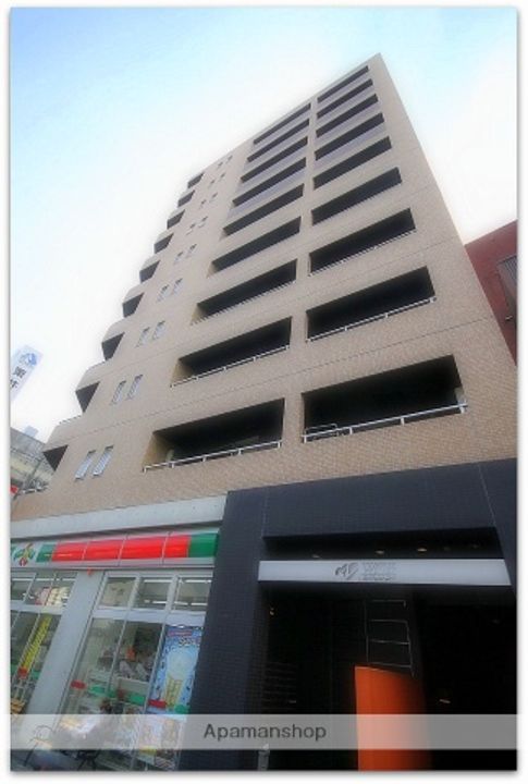 W.O.B SHINMACHIの外観