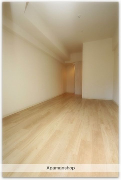 プレサンス江戸堀の居間