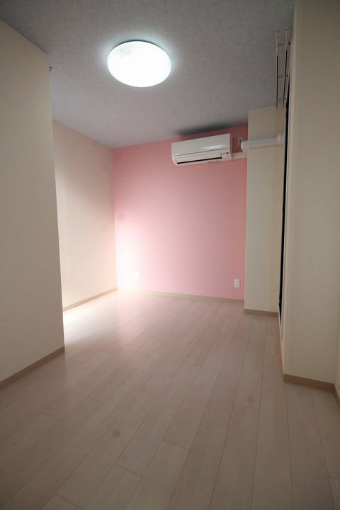 グランエクラ天下茶屋の居間