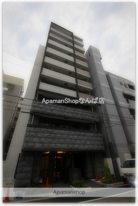 プレサンス難波ラフィーネの外観