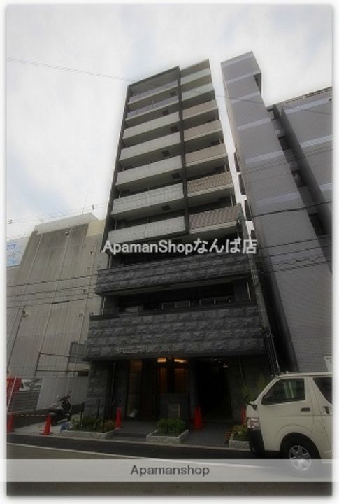 プレサンス難波ラフィーネの外観