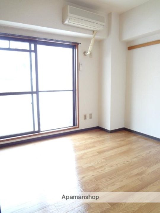 CITY SPIRE立売堀(旧KWプレイス立売堀)の居間