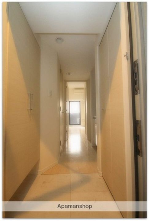 S−RESIDENCE北浜(レジデンス)の玄関