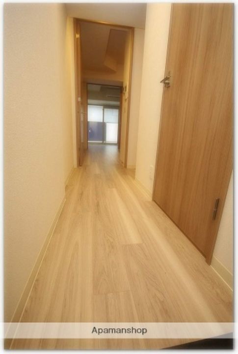 プレサンス松屋町グレースの玄関