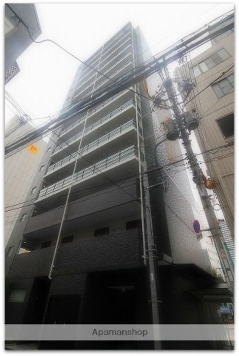 プレサンス難波駅前の外観