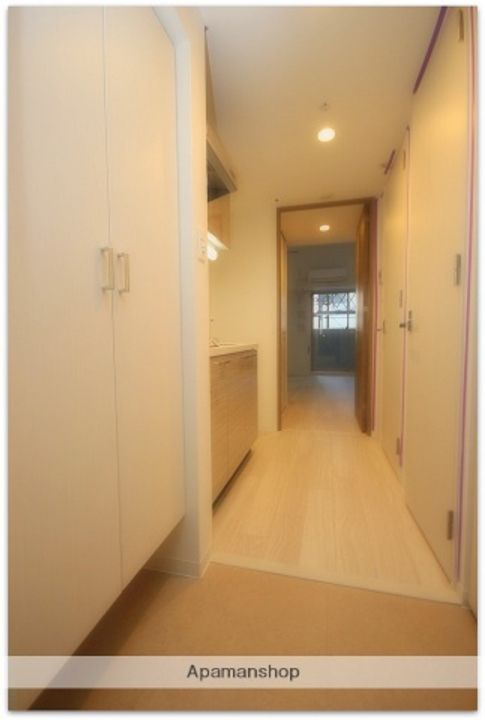 エスリード大阪上本町グリーズの玄関