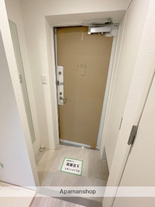 大阪府大阪市浪速区日本橋東1丁目の賃貸マンションの玄関