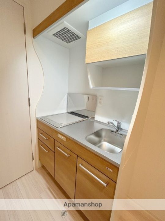 セレニテ難波グランデノールのキッチン