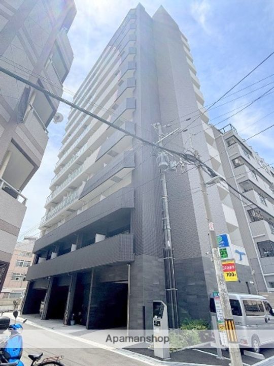 セレニテ難波ミラク壱番館の外観