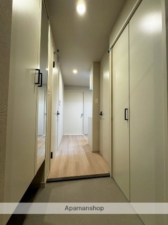 大阪府大阪市浪速区浪速東2丁目の賃貸マンションの玄関