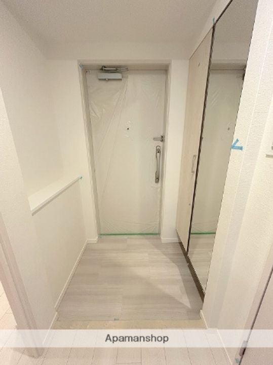 スプランディッド上本町WESTの玄関