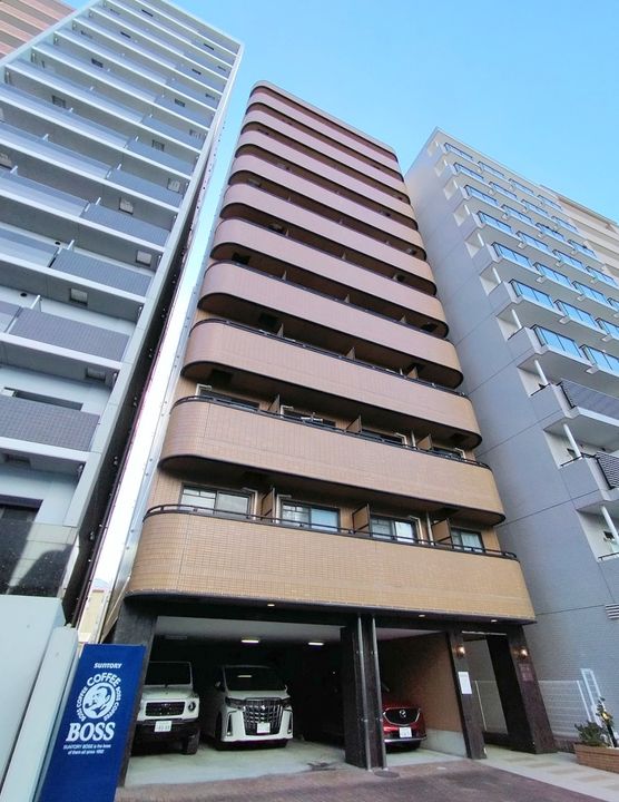 ドミール江戸堀の外観