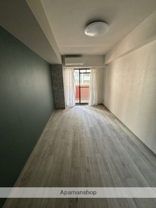 兎我野町聚楽マンションの居間