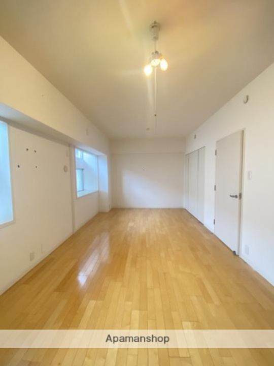 さざなみプラザ22号棟の居間