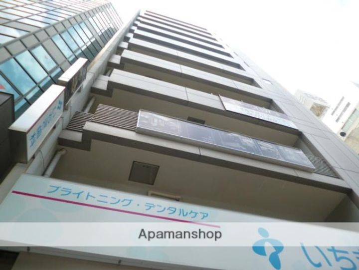 アクシスサンファースト南森町の外観