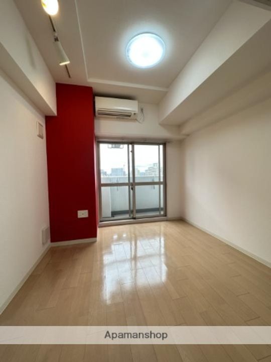 セレニテ天六の居間