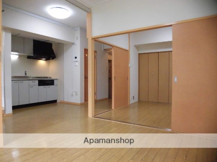 MEETME天神橋の居間