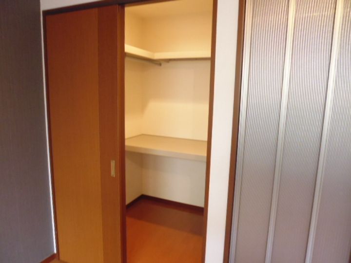 エステート旭の内装