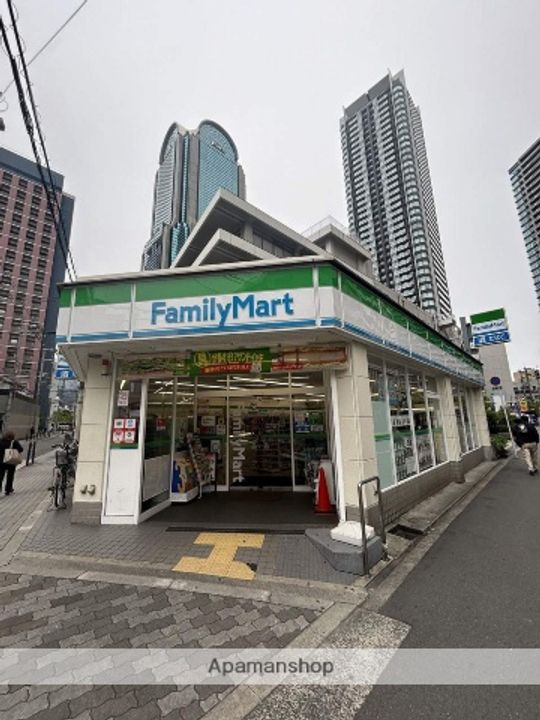 ザ・セントラルマークタワーの周辺