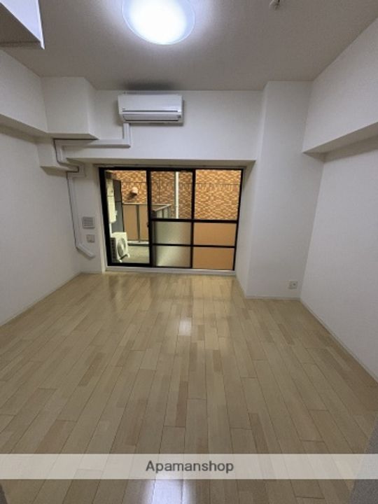 HS梅田EASTの居間