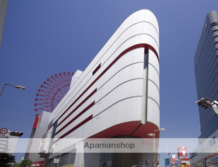 ルーシア北梅田の周辺