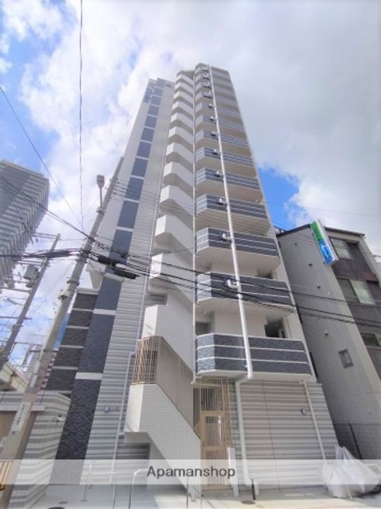 フォーリアライズ梅田レーベンの外観