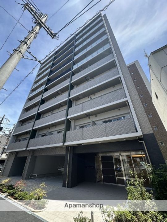 ALIVIS北梅田(アリヴィス)の外観