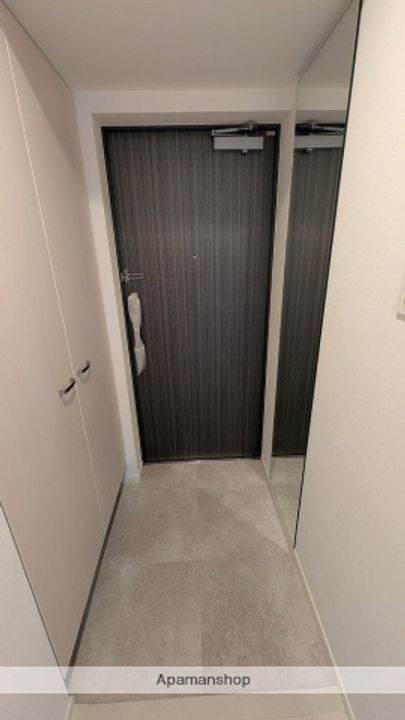 スプランディッドライズ新大阪ノースの玄関