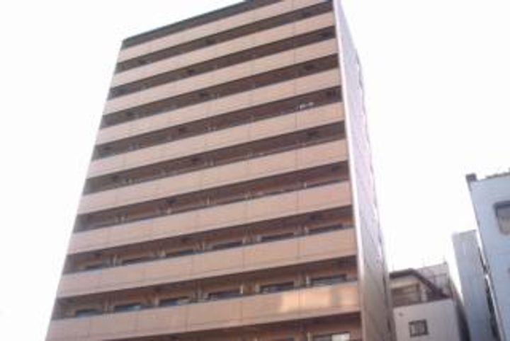 ドミール堺筋本町の外観